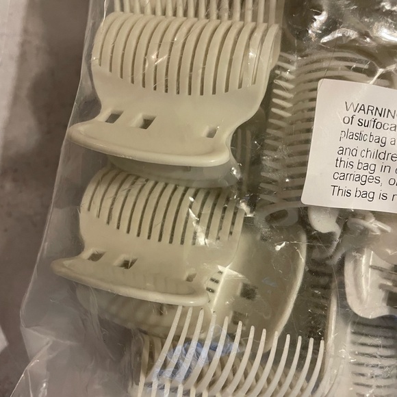 24 PCs Hair Rollers Clip Hot Roller Clips Insulation curlers - Picture 1 of 6